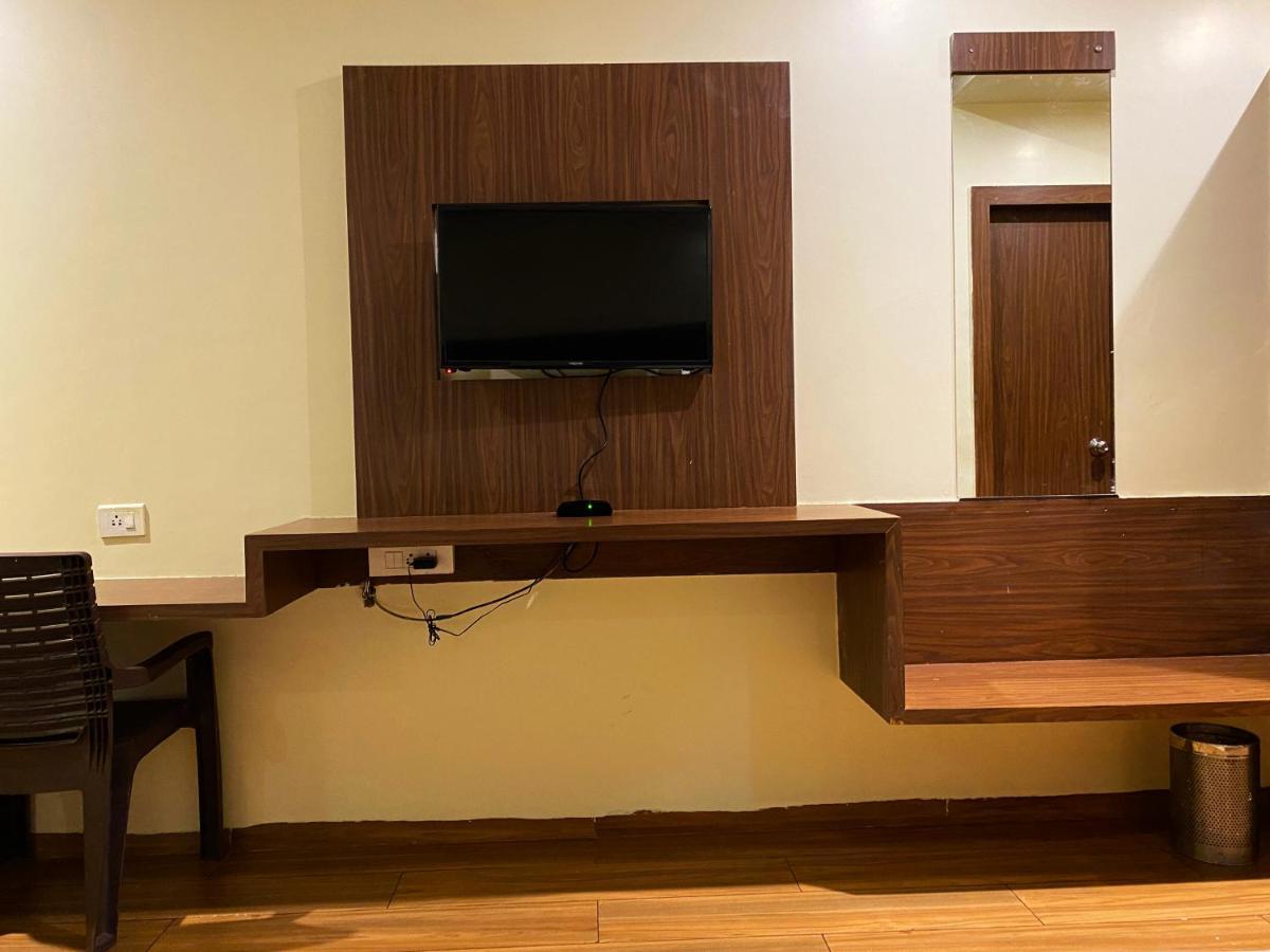 Hotel Pearl'S Bkc Inn- Near Trade Centre, Visa Consulate Mumbai Exterior photo